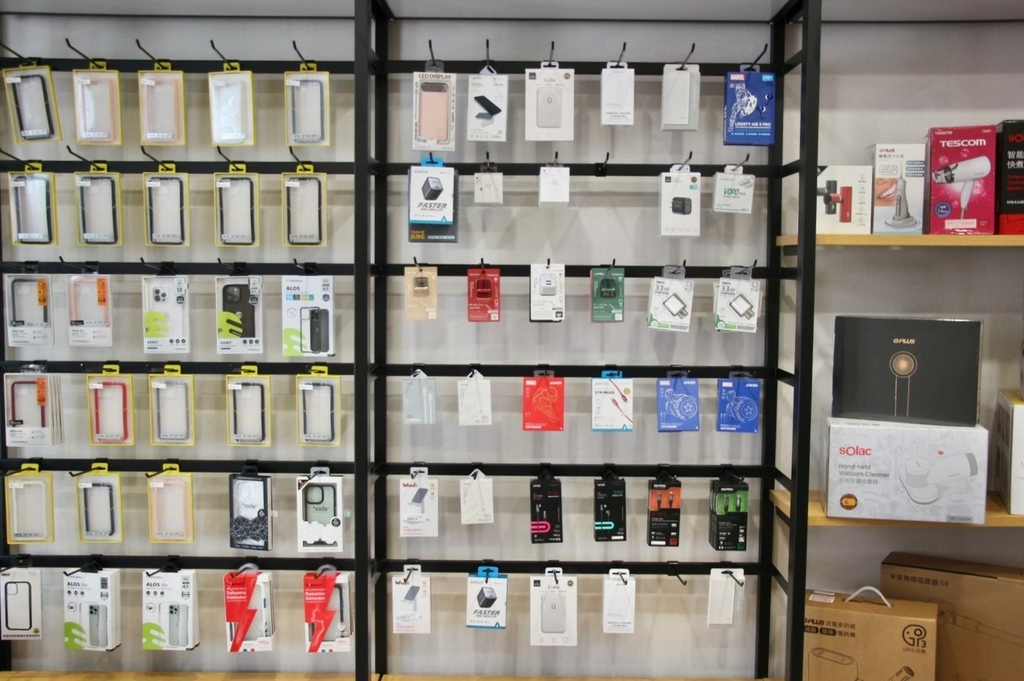 鳳山手機二手機福利展示機推薦通訊行馬尼行動通訊玻璃貼手機包膜免費鋼化玻璃 (14).jpg